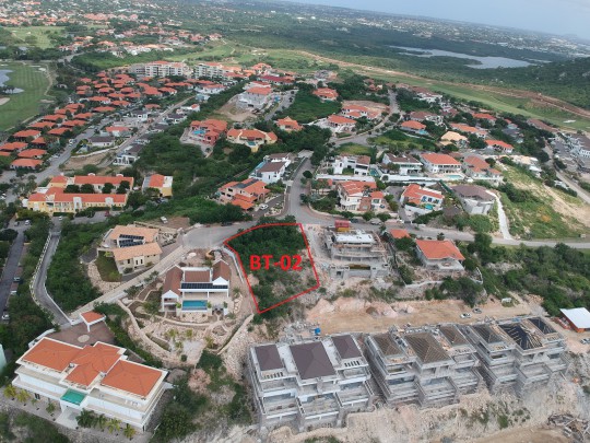 Blue Bay – Beautiful spacious plot for sale with sea view on T-section