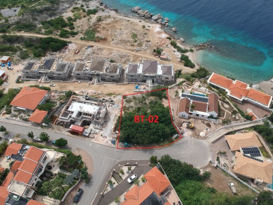 Blue Bay – Beautiful spacious plot for sale with sea view on T-section