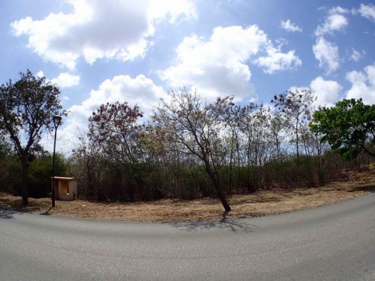 Blue Bay BK-21 - Spacious lot on main road of Blue Bay Resort 