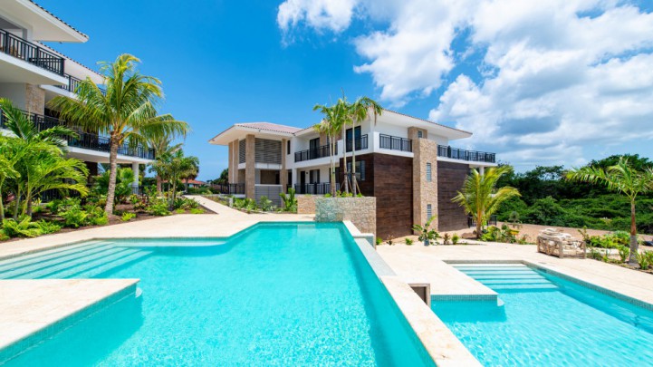 Blue Bay Resort – The Breeze luxury ground floor apartment