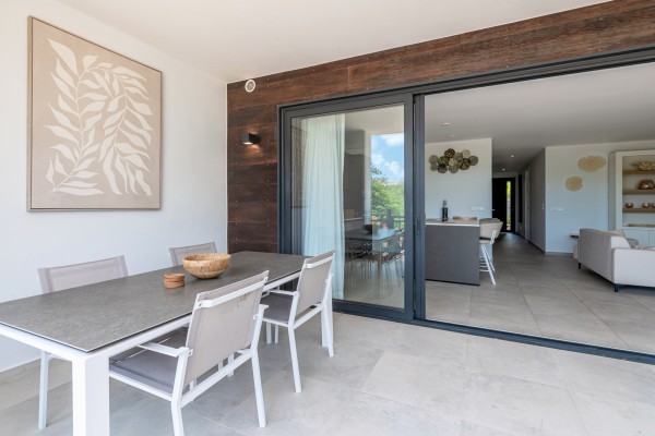 Blue Bay Resort – The Breeze luxury ground floor apartment