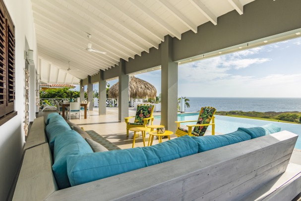 Blue Bay - Beautiful luxury home with spectacular views