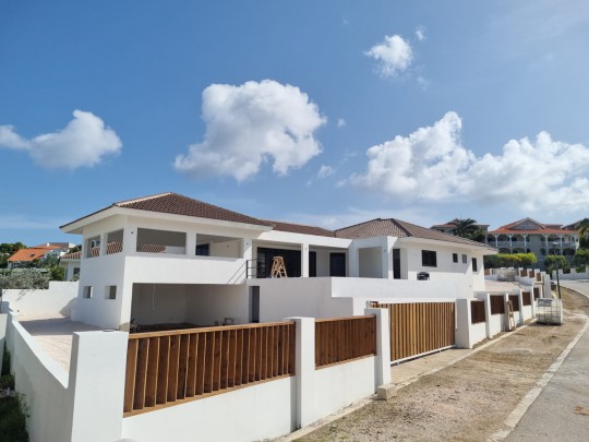 Blue Bay - Luxury new build 4 bedroom villa with private pool 