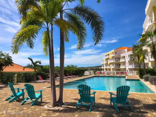 Blue Bay - Stylish 2-bedroom apartment fit for vacation rentals