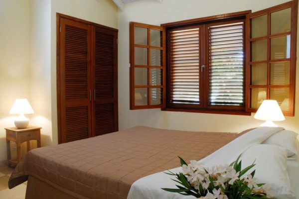 Villas in Blue Bay Village - homes for sale in Curacao on golf resort