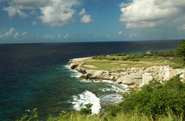 Beach condos for sale in Caribbean -The Shore Curacao - waterfront!
