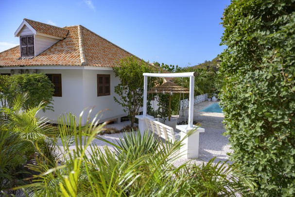 Luxury Seaview bungalow on resort with good rental opportunities