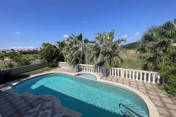 Blue Bay BR-28 - Beautiful villa overlooking the golf course