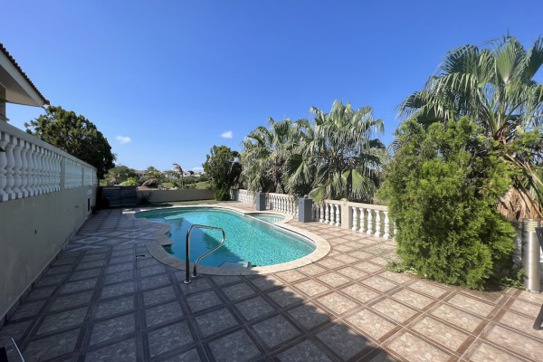 Blue Bay BR-28 - Beautiful villa overlooking the golf course