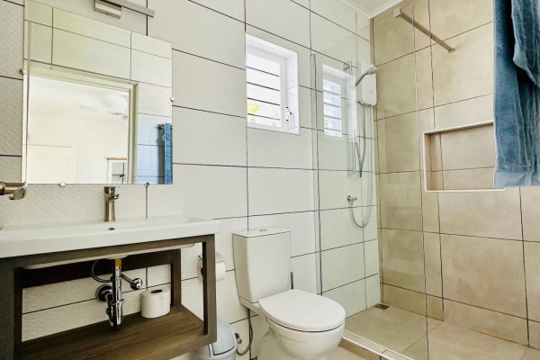 Mahaai - Tropical bungalow perfect for vacation rentals with pool