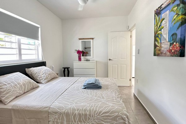 Mahaai - Tropical bungalow perfect for vacation rentals with pool