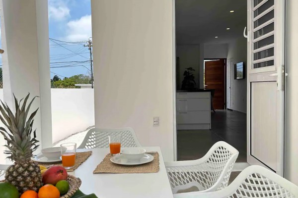 Mahaai - Tropical bungalow perfect for vacation rentals with pool