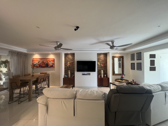 Modern 4 bedroom apartment in Gaito Curaçao