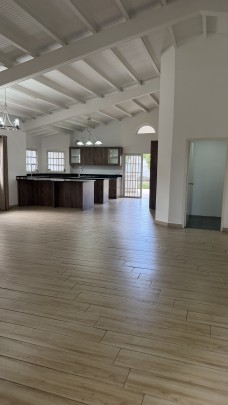 Janwe - Family home in Orange Estate