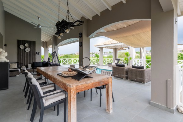 Blue Bay BH 04 - Charming villa with guest house and beautifull views.