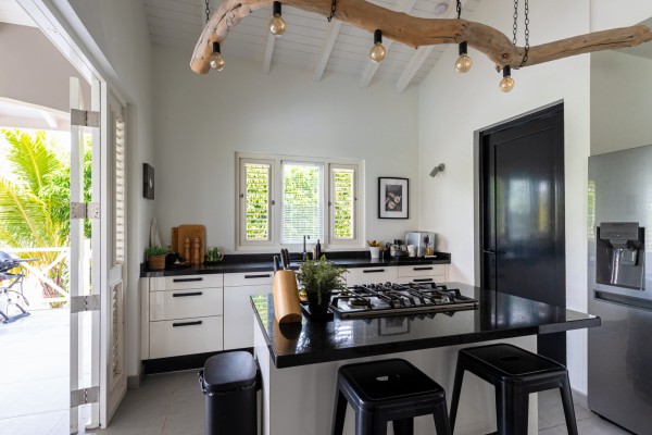 Blue Bay BH 04 - Charming villa with guest house and beautifull views.