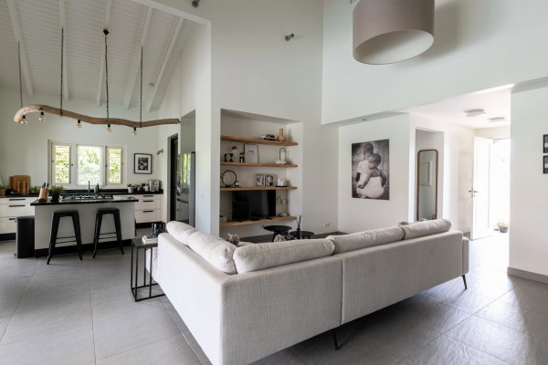 Blue Bay BH 04 - Charming villa with guest house and beautifull views.