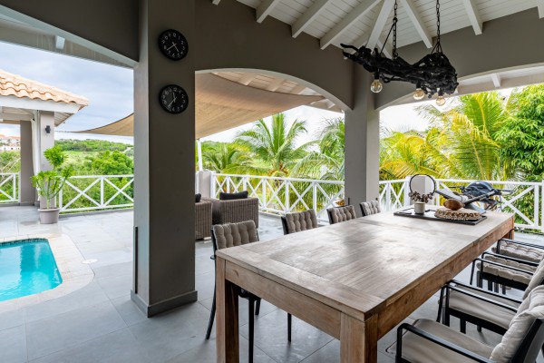 Blue Bay BH 04 - Charming villa with guest house and beautifull views.