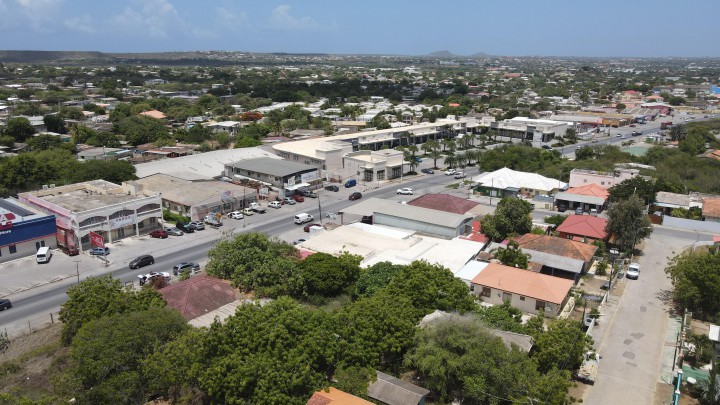 Santa Maria - Commercial Plot with development potential