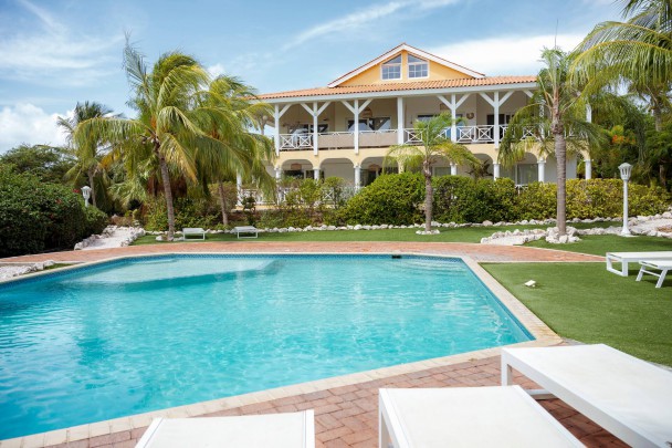 Jan Thiel Penthouse - Luxury Penthouse with Views of Spanish Water