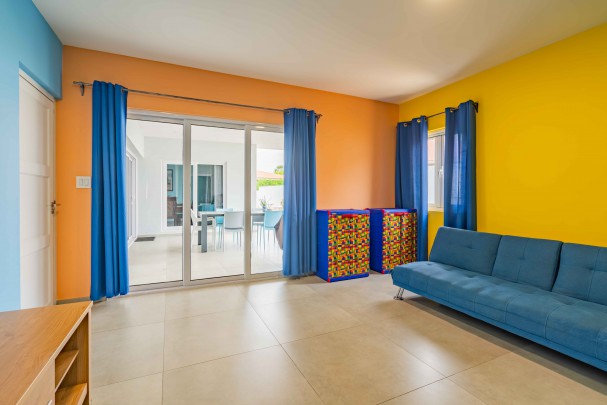 Blue Bay - Spacious villa for sale with view over the golf course