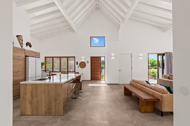 Villapark Zuurzak - Spacious new villa with pool in gated resort