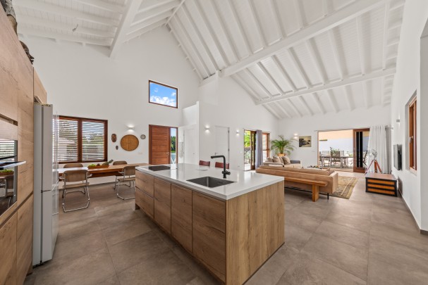 Villapark Zuurzak - Spacious new villa with pool in gated resort