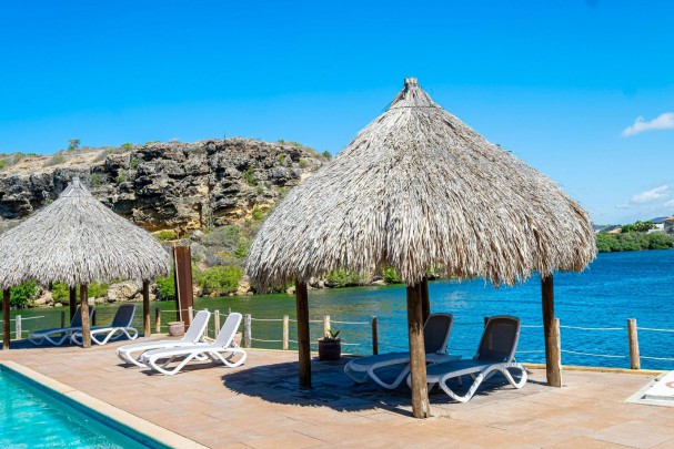 La Palapa - Apartment with swimmingpool and harbor views at beach