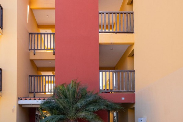 La Palapa - Apartment with swimmingpool and harbor views at beach