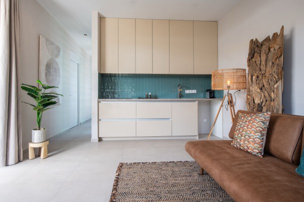 For rent - Stylish home on Ronde Klipweg with beautiful garden