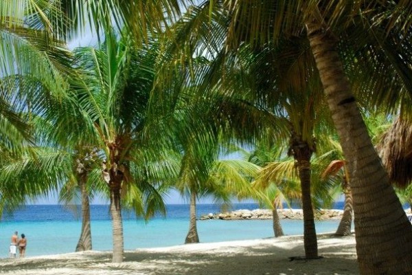 Apartments for sale in Triple Tree Resort- resort with private beach