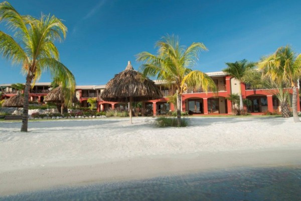 Spanish Water Apartments: Waterfront apartments in Caribbean for sale