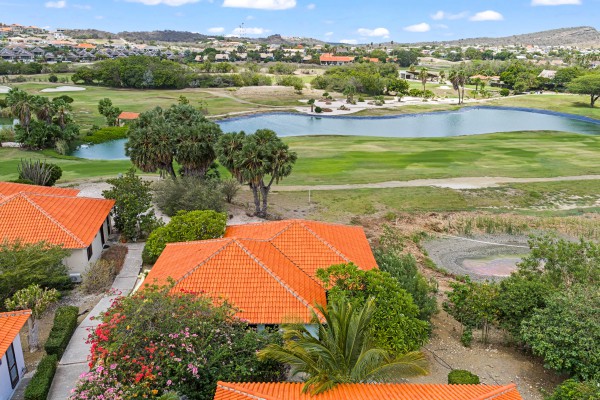 Blue Bay Village detached bungalow overlooking the golf course