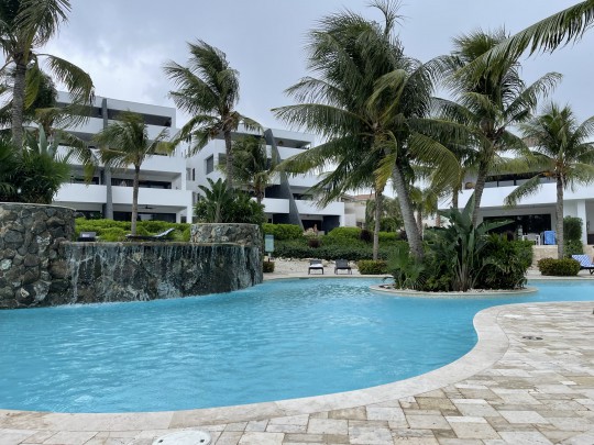 Blue Bay - The Reef - Luxury corner penthouse apartment with seaview