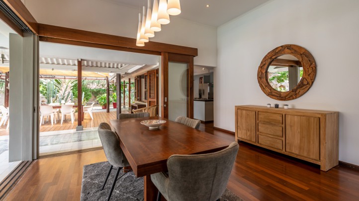 Emmastad – Tropenvilla met zwembad en gastenappartement