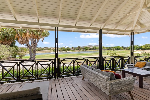 Blue Bay Village detached bungalow overlooking the golf course