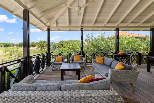 Blue Bay Village detached bungalow overlooking the golf course