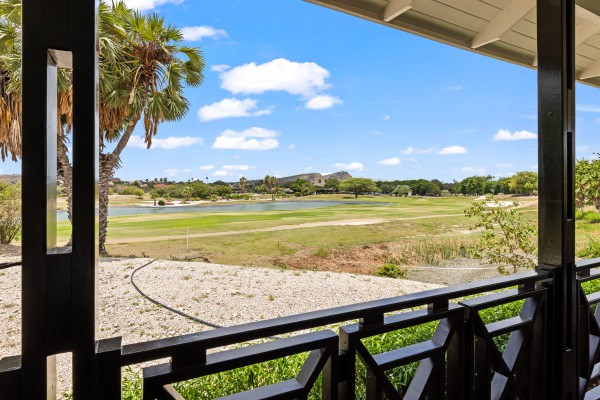 Blue Bay Village detached bungalow overlooking the golf course