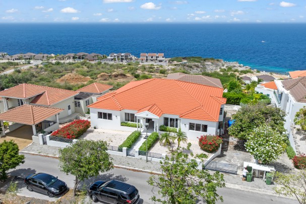 Blue Bay Resort - Caribbean Luxury Villa with 7 Bedrooms and Sea Views