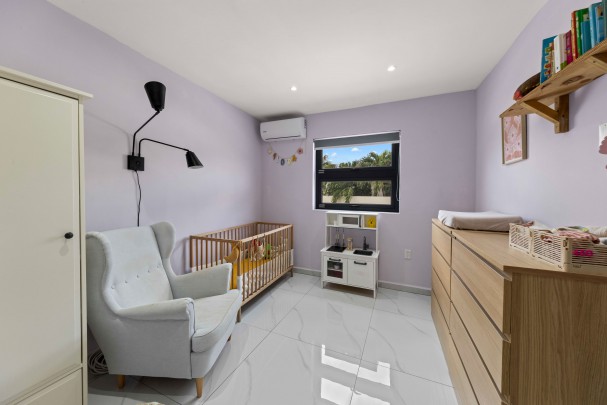 Four-Bedroom Villa in Blue Bay L-Section with Pool, Garage & Golf View