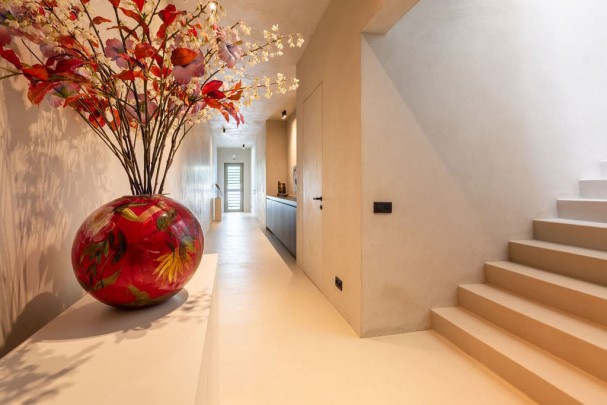 Blue Bay &ndash; Spectacular Cliffside Villa in the Exclusive B-Section