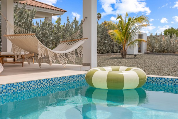 Blue Bay BJ - Detached villa on golf course with swimming pool