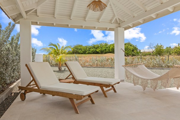 Blue Bay BJ - Detached villa on golf course with swimming pool