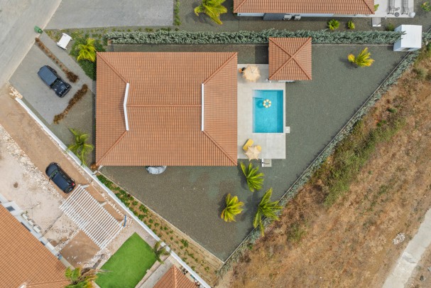 Blue Bay BJ - Detached villa on golf course with swimming pool