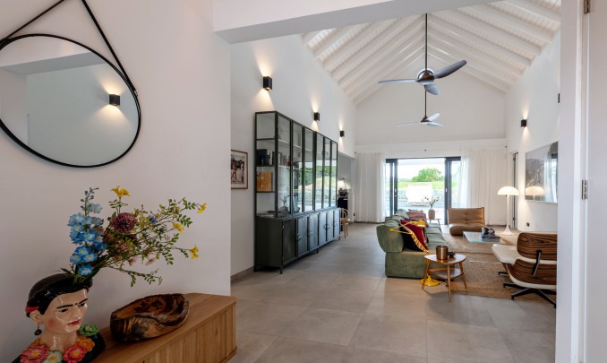 Blue Bay BJ - Detached villa on golf course with swimming pool