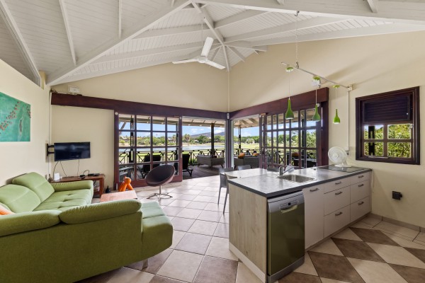 Blue Bay Village detached bungalow overlooking the golf course
