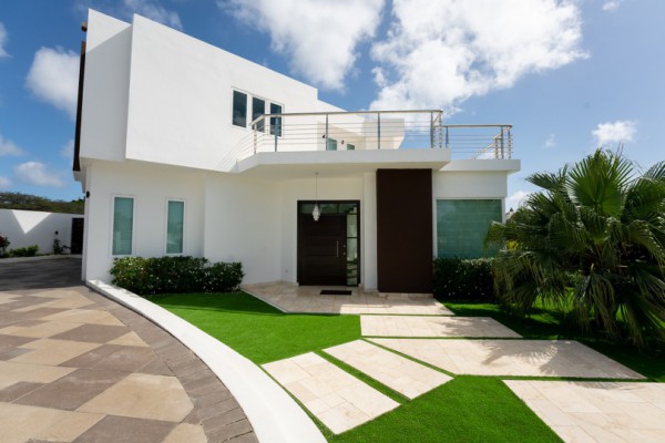 Luxury Furnished Villa with Private Pool in Vista Royal – Jan Thiel