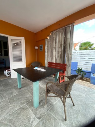 Beautiful fully furnished house with 2 bedrooms in a quiet street