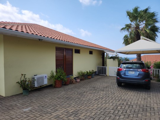 Jan Thiel – Furnished house located in exclusive gated community