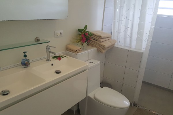 Kaya Modoc - Ruime woning met zwembad en aparte studio